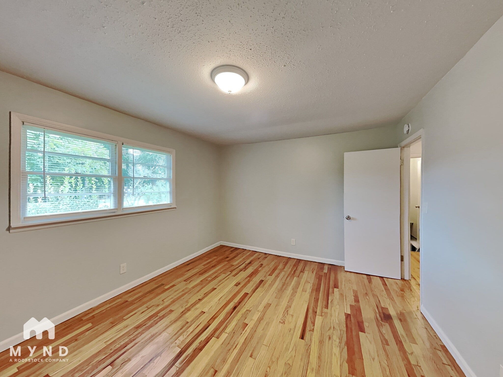 Building Photo - 921 N Highland Dr