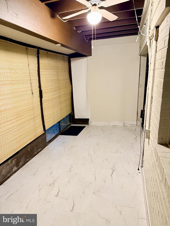 Building Photo - 5 Suntop Ct
