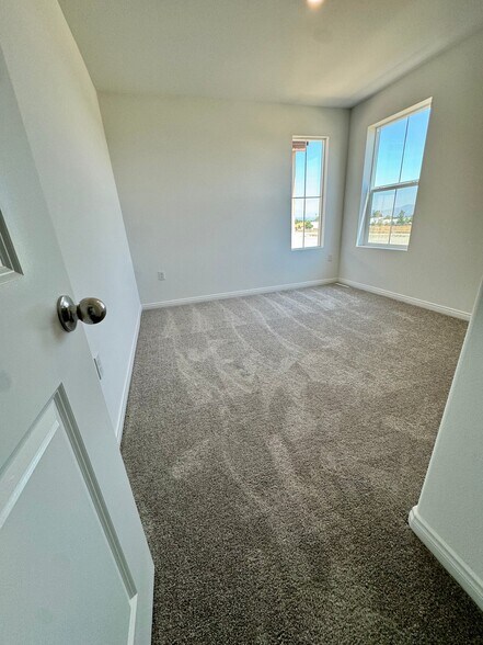 Building Photo - 1313 Yeager Ave