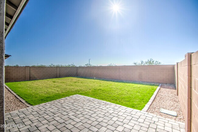 Building Photo - 4205 E Haley Dr