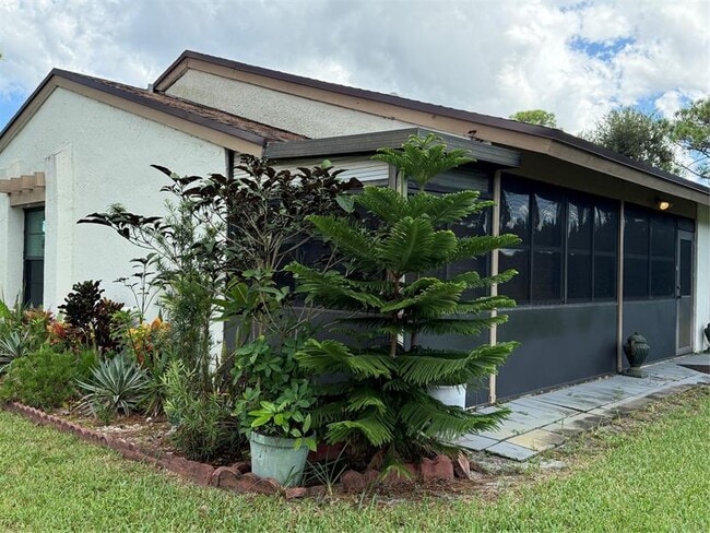 Building Photo - 6101 Woodlake Blvd