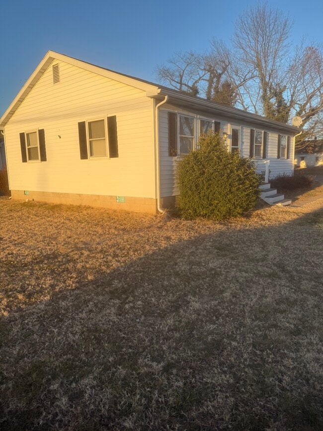 Building Photo - 53 Edgemont Ave