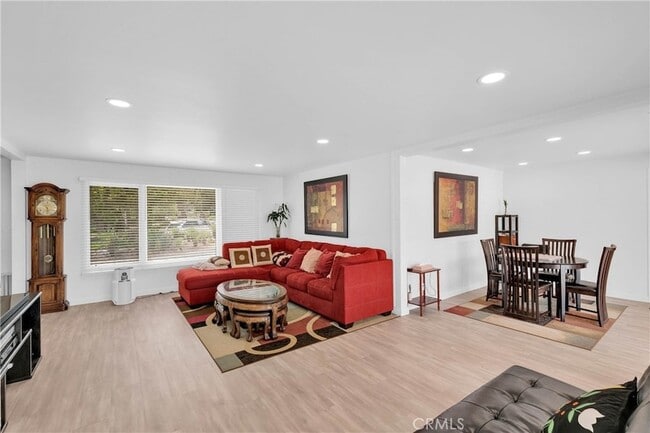 Building Photo - 1716 N Santa Anita Ave