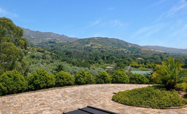 Building Photo - Tuscan Dream Villa in Summerland — Ocean Views, Orchard Serenity, Fully Furnished Retreat