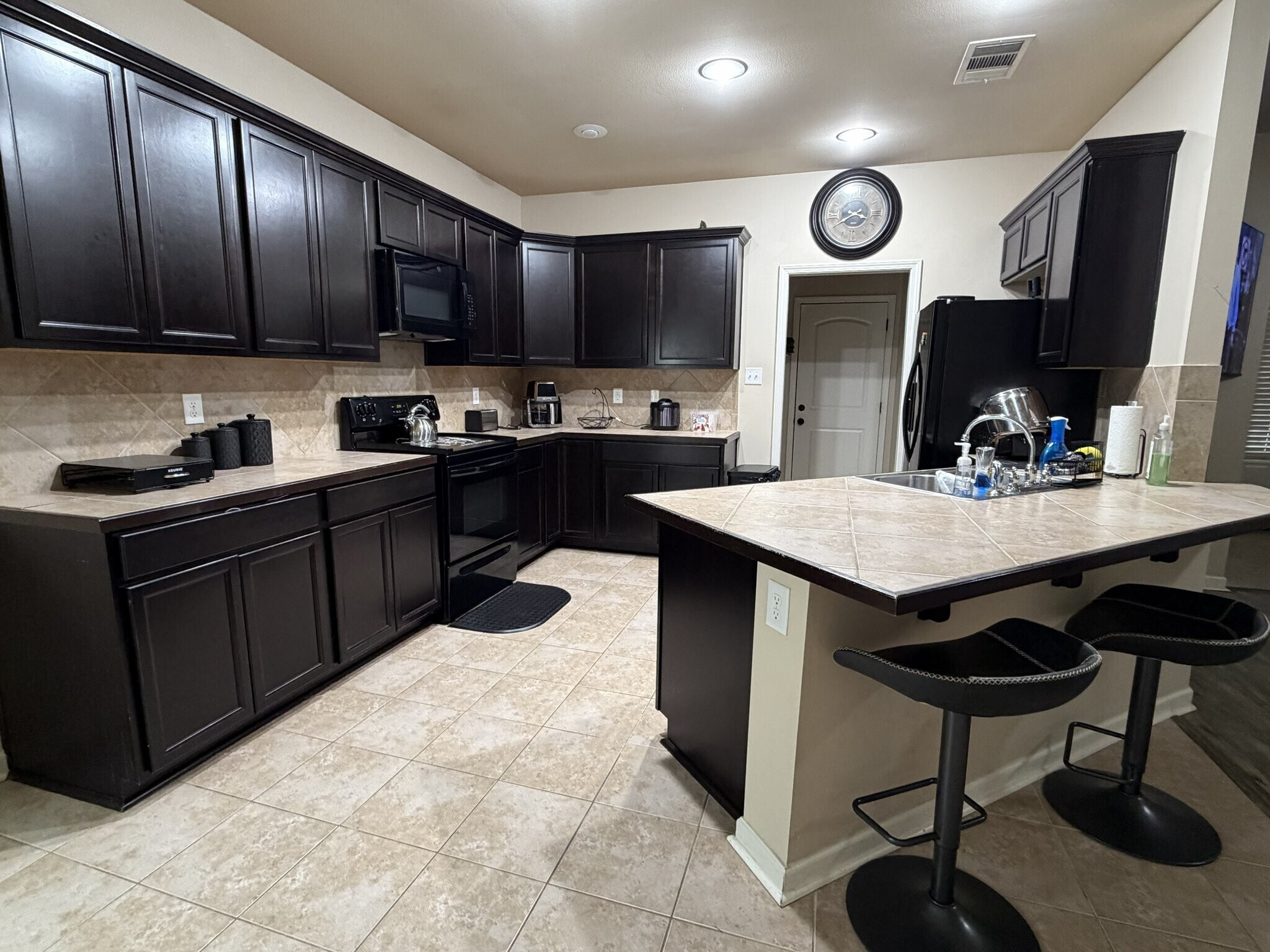 Building Photo - 42481 Baystone Ave