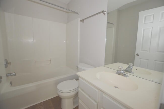 Building Photo - 7434 Stone Mountain Ct