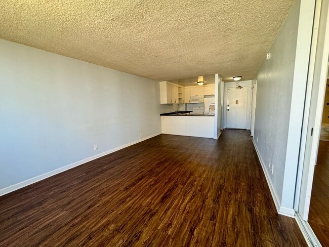 Building Photo - 55S S Kukui St