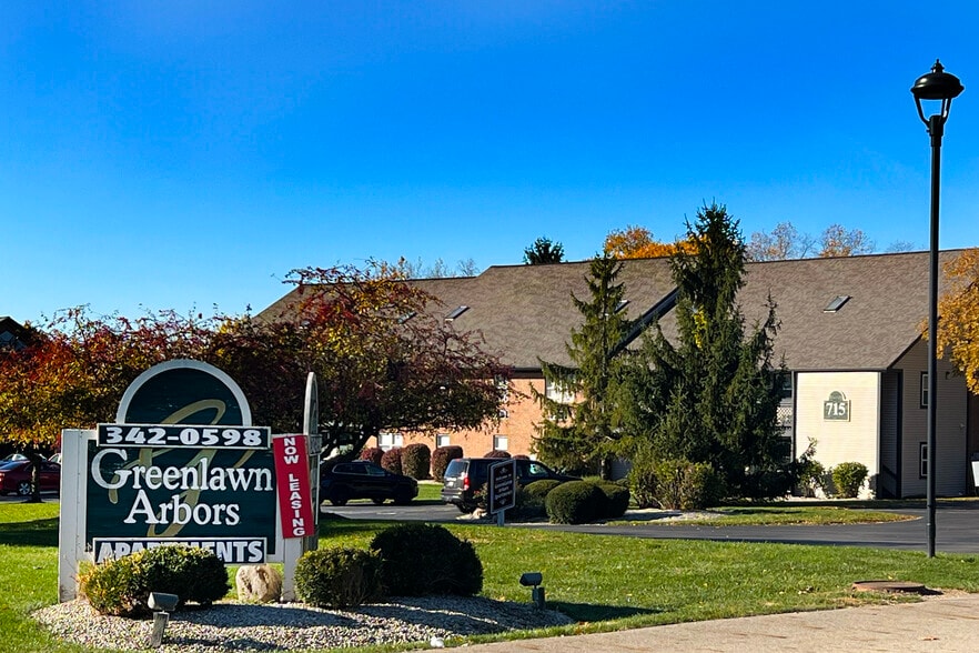 Building Photo - Greenlawn Arbors Apartments