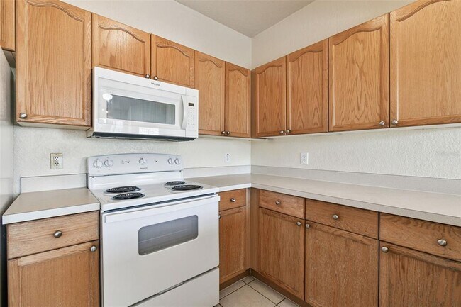 Building Photo - 5125 Palm Springs Blvd