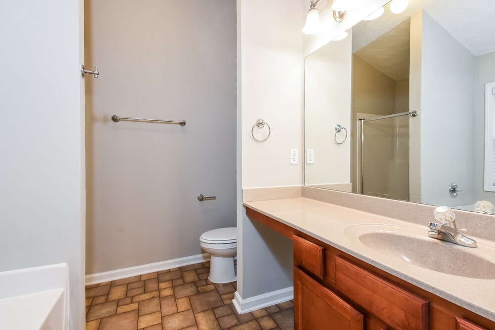 Building Photo - 210 Winterbury Dr
