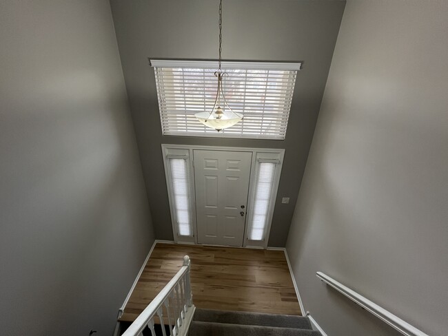 Building Photo - 401 Cromwell Cir