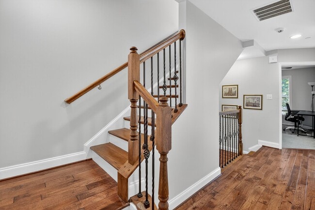 Building Photo - 7902 Yellowstone Way