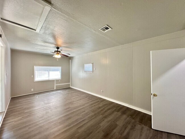Building Photo - 1502 NW 47th St