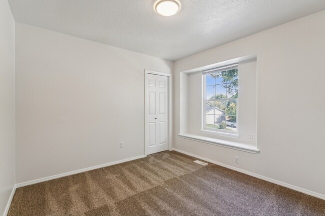 Building Photo - 123 Chapparosa Ct E