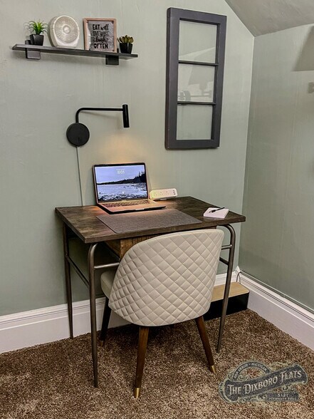 Building Photo - 5121 Plymouth Road