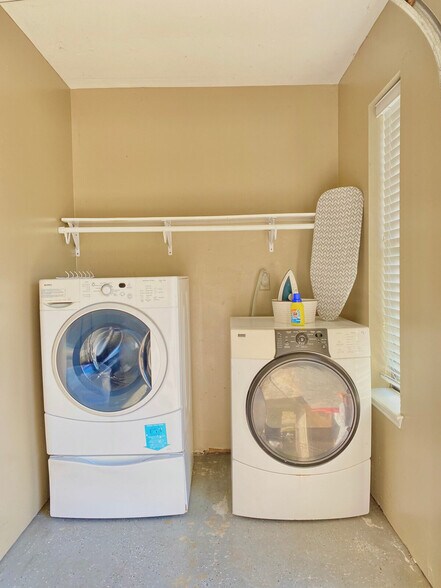 Building Photo - 20538 Blue Beech Dr