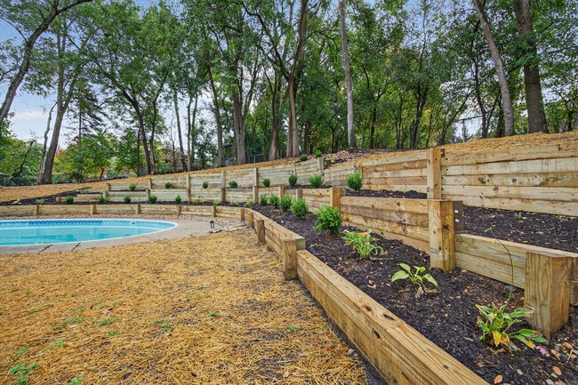 Building Photo - 9704 Captains Dr