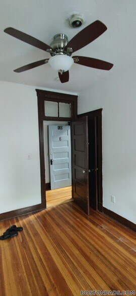 Building Photo - 122 Columbia St