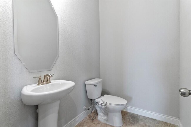 Building Photo - 4926 Thunder Creek Ln