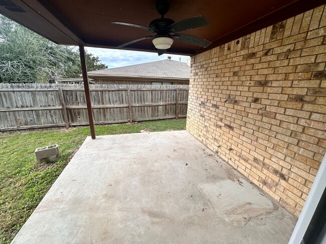 Building Photo - 2404 PR