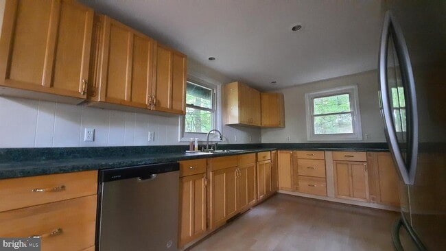 Building Photo - 461 Chipmunk Trail Ln