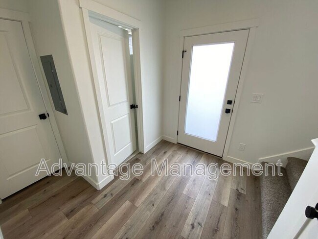 Building Photo - 505 S 1040 W