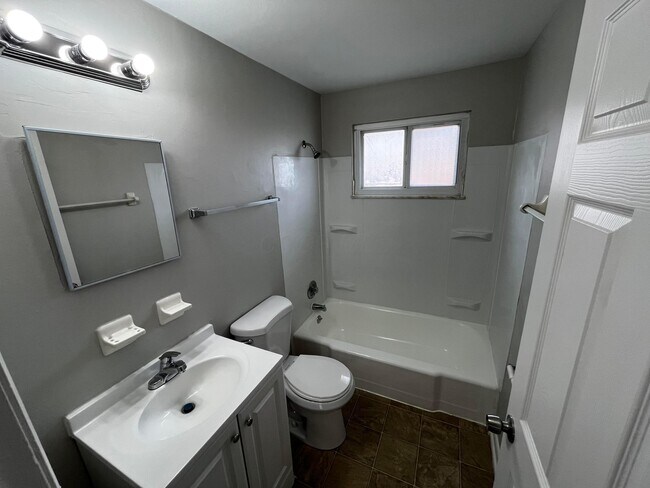 Building Photo - 4689 Hilton Ave