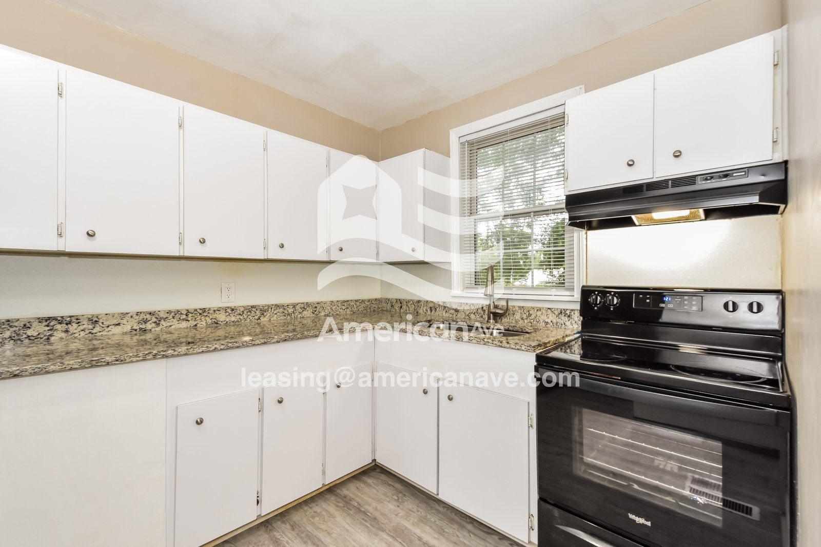 Building Photo - 2016 Holt Dr