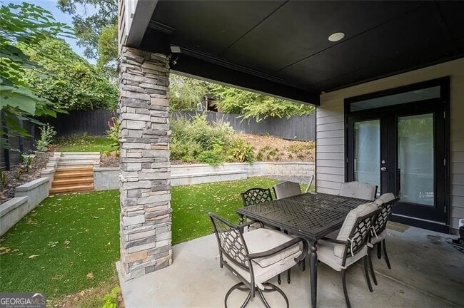 Building Photo - 813 Coleman St SW