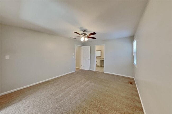 Building Photo - 210 Weatherstone Pkwy