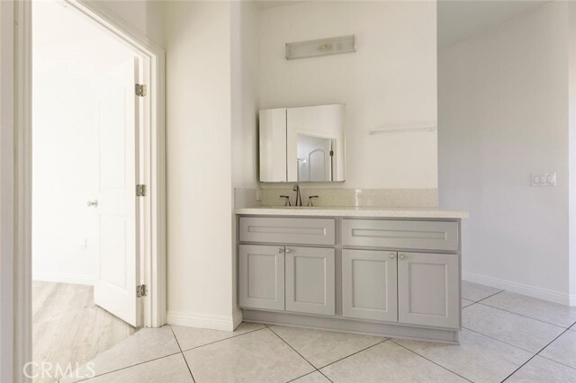 Building Photo - 14328 Gilmore St