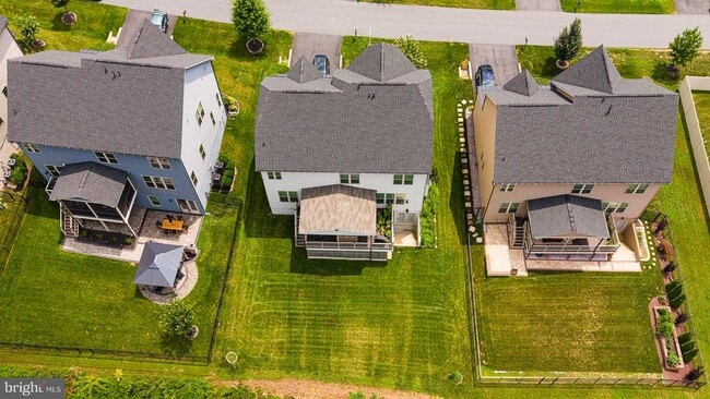 Building Photo - 7142 Starmount Ct