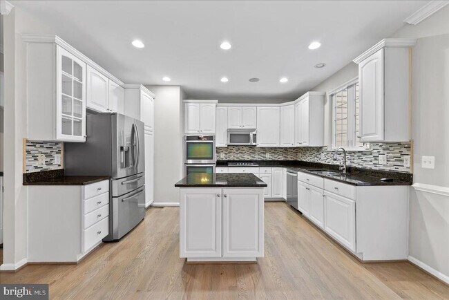 Building Photo - 8436 Kirby Lionsdale Dr