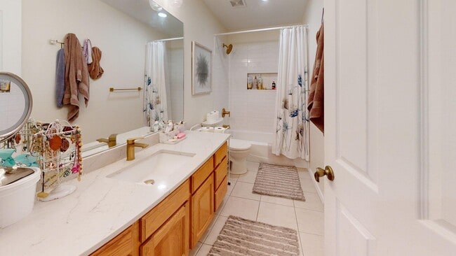 Building Photo - House for Rent in the Gated Community of W...