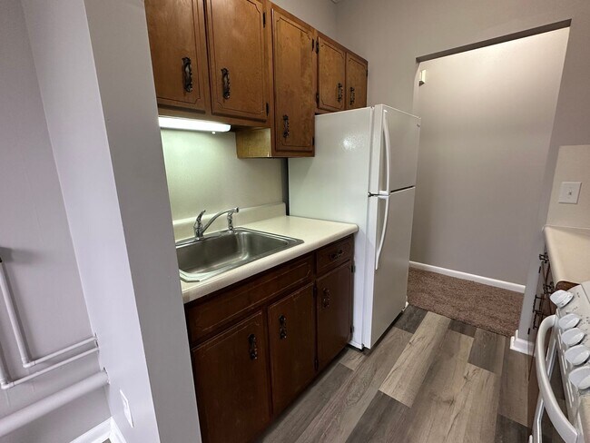 Building Photo - 363 Locust St