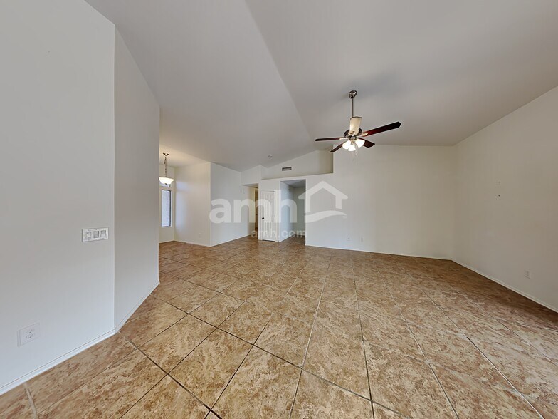 Building Photo - 8523 W Acapulco Ln