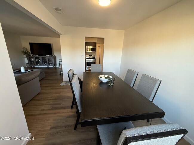 Building Photo - 40 Diane Dr