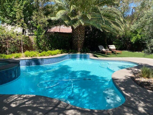 Building Photo - Pool!!! Spa!!! Summerlin!!! Gated!!! Park!! Mature lush landscape in back yard!! Synthetic Grass!...