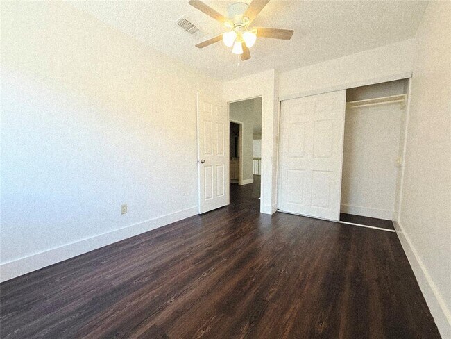 Building Photo - 12625 Newbrook Dr