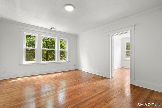 Building Photo - 132 Bunker Hill Ave