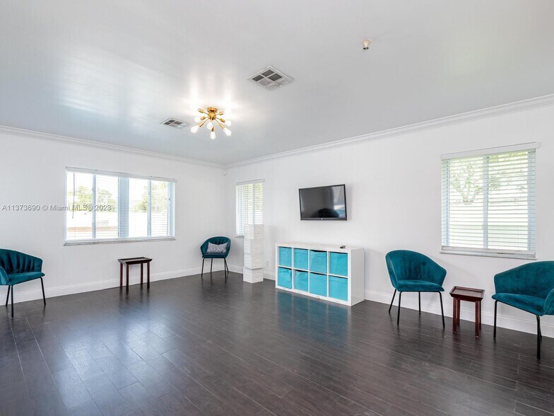 Building Photo - 3740 N 53rd Ave