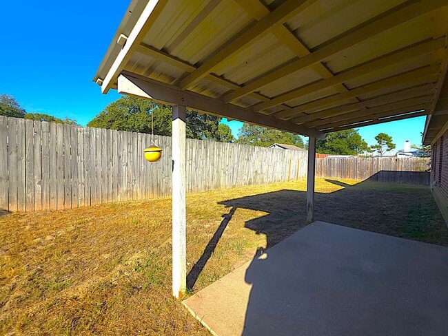 Building Photo - 3323 Mugsy Dr