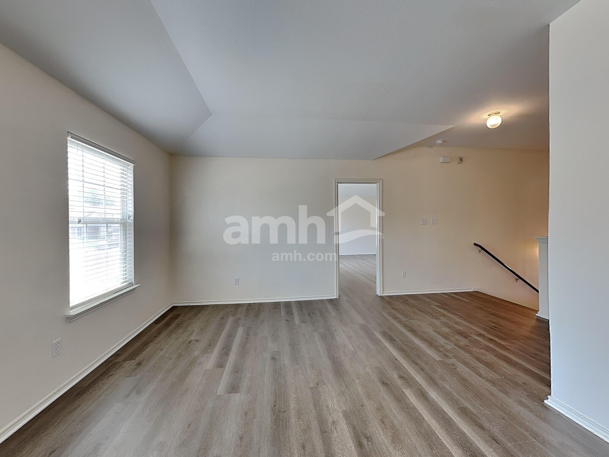 Building Photo - 23007 Airedale Ln