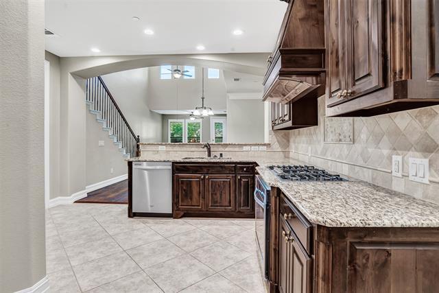Building Photo - 4817 Bayview Dr