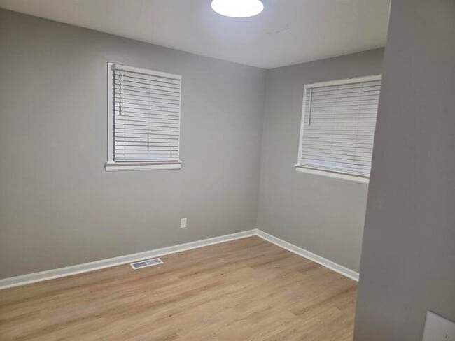 Building Photo - 989 W 1080 N