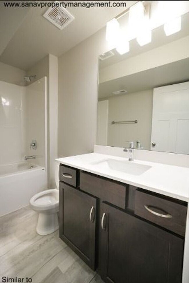 Building Photo - Modern 3-Bedroom Ranch in Grimes with basement-Available End of April!