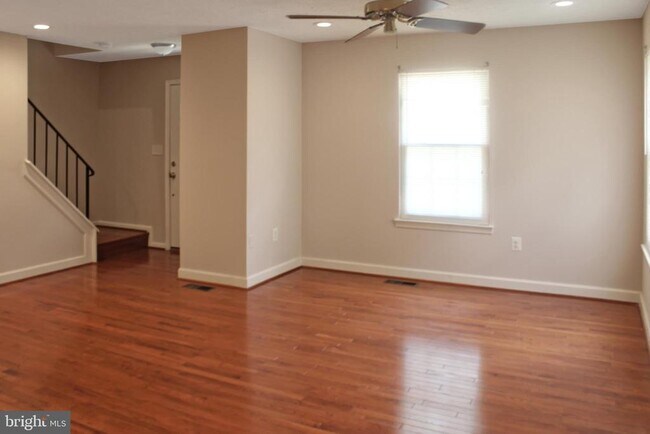 Building Photo - 3032 Churchill Ct