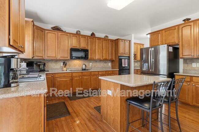 Building Photo - 3809 Stoneybrook Dr