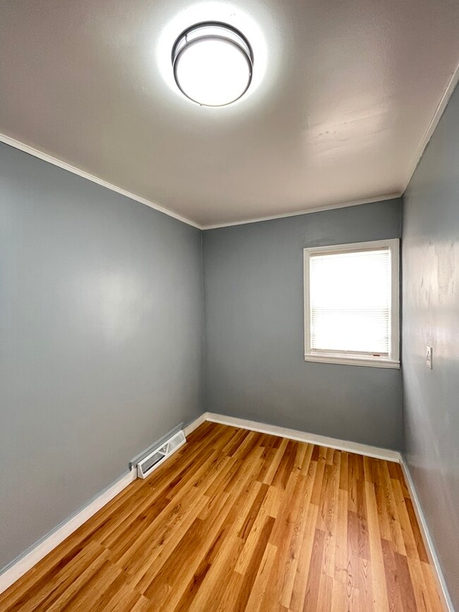 Building Photo - Charming 3-Bedroom Home with Modern Comfor...