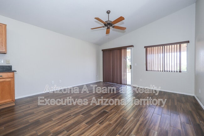 Building Photo - 8070 N Wild Aster Way